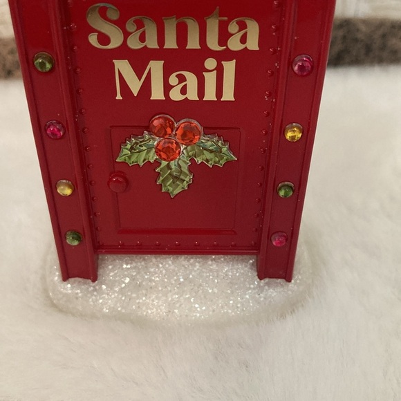 Bath and Body Works Christmas 2023 Santa Mail Light Up Wallflower Plug - Picture 5 of 7